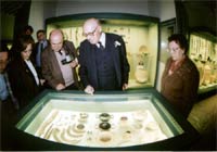 Visita de la Asociación de Amigos de la Arqueología al Museo Monográfico del Cigarralejo. Diciembre de 1992.