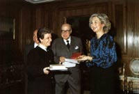 Palacio de la Zarzuela. Recepción de S. M. Da Sofía con motivo del XX aniversario de la Asociaci ón de Amigos de la Arqueología. Abril de 1989